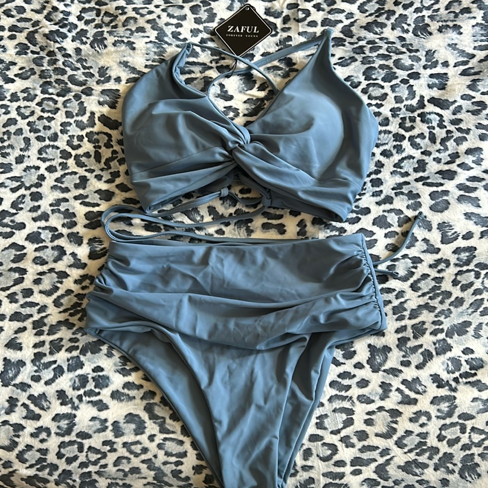 NWT Zaful 2 piece bikini size small color blue